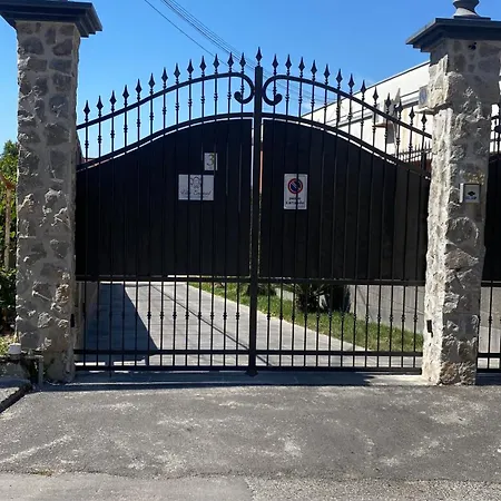 Emanuel White 3* Sorrent