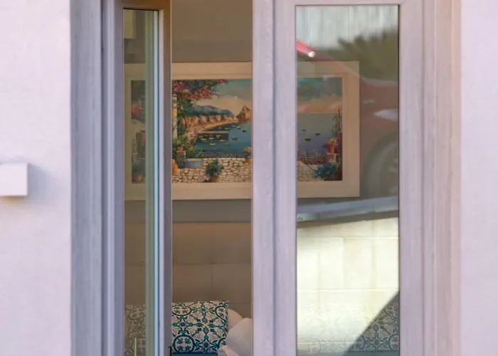 Emanuel White 3* Sorrent