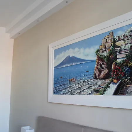 Emanuel White בית הארחה