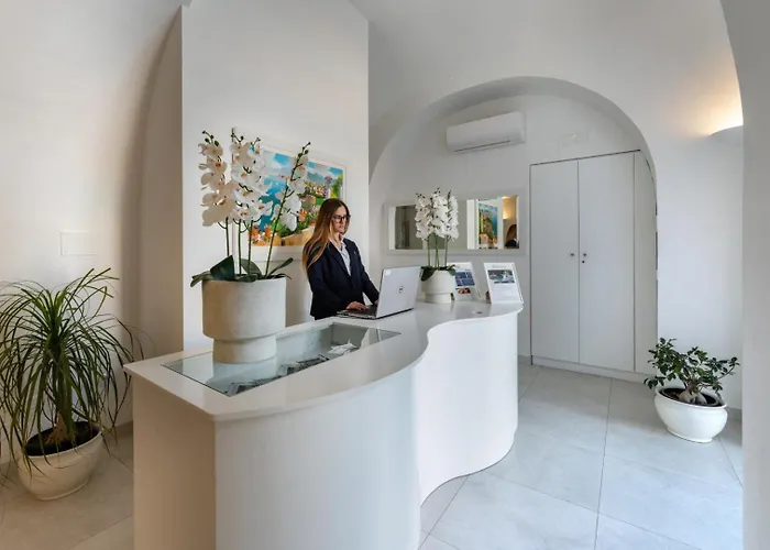 Emanuel White Guest house 3*