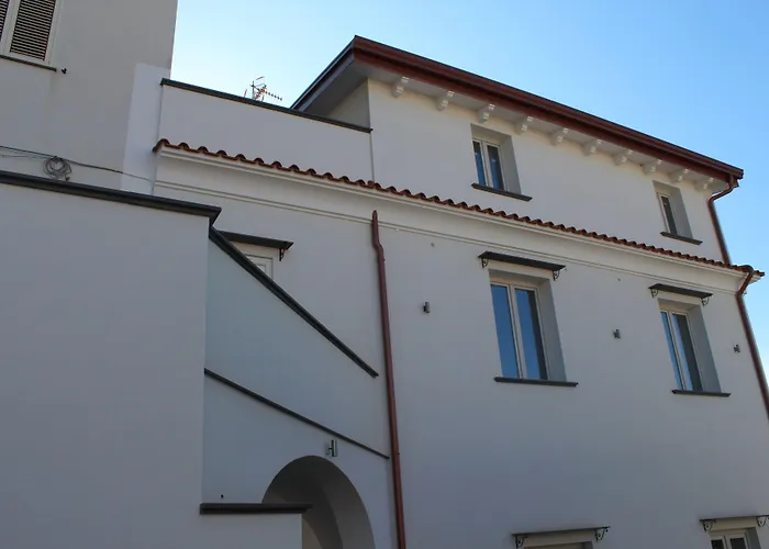 Guest house Emanuel White 3*