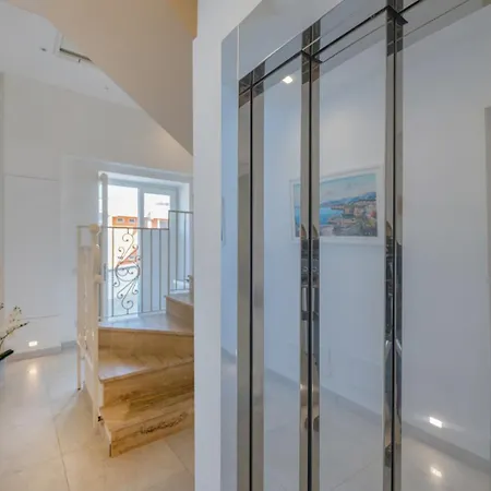 Emanuel White Pensión